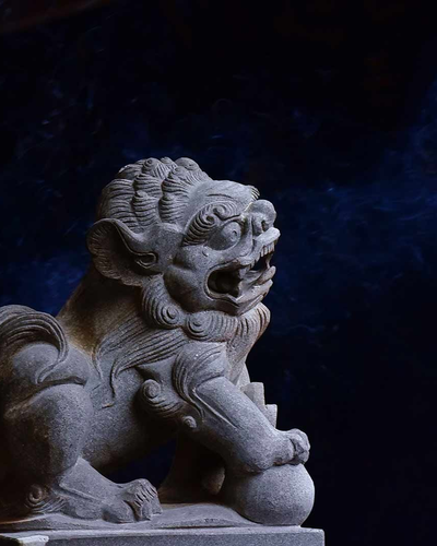 Guardian Lion Statue